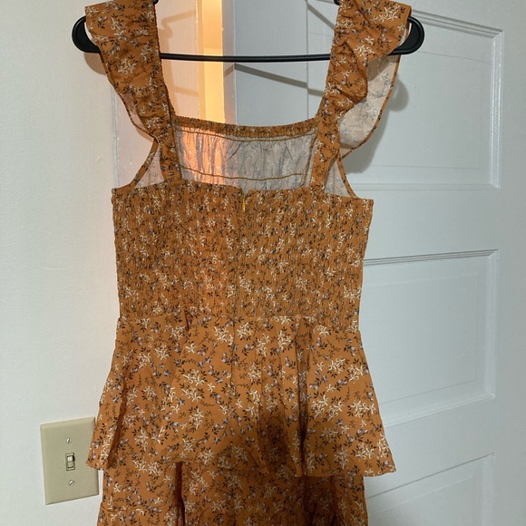 NWOTS Ladies Floral Romper - Picture 5 of 8